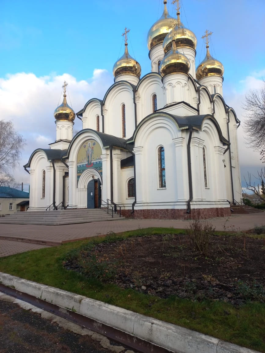 Бронировала экскурсию для родителей, это был подарок папе на день рождения. Им очень понравилось и формат