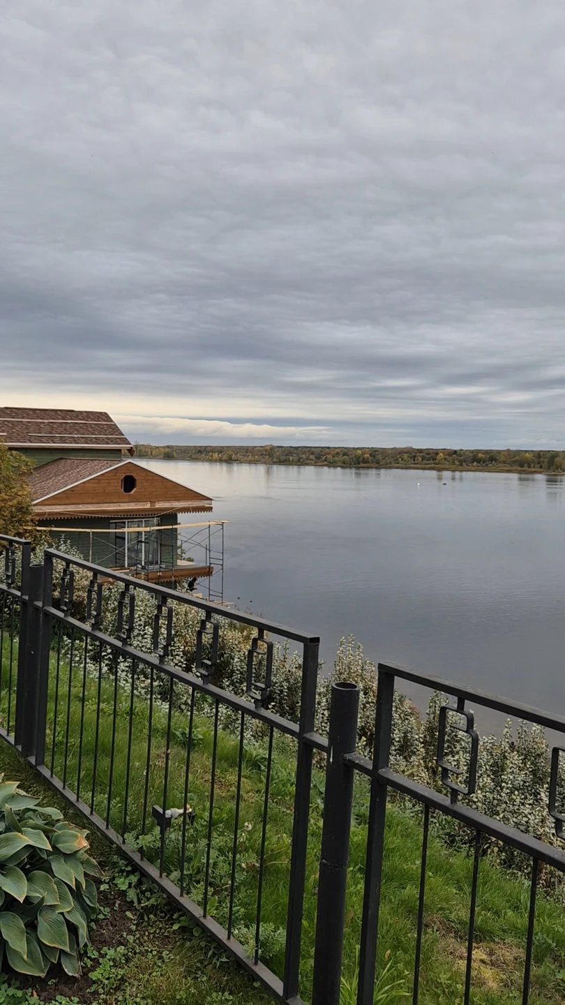 Экскурсия очень понравилась! Замечательно организованная программа позволила погрузиться в историю и атмосферу мест. Сергей оказался настоящим