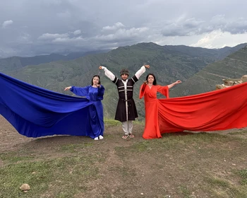 Карадахская теснина, аул Гоор, фотосессия в костюмах, Датунский храм и обед в Гооре