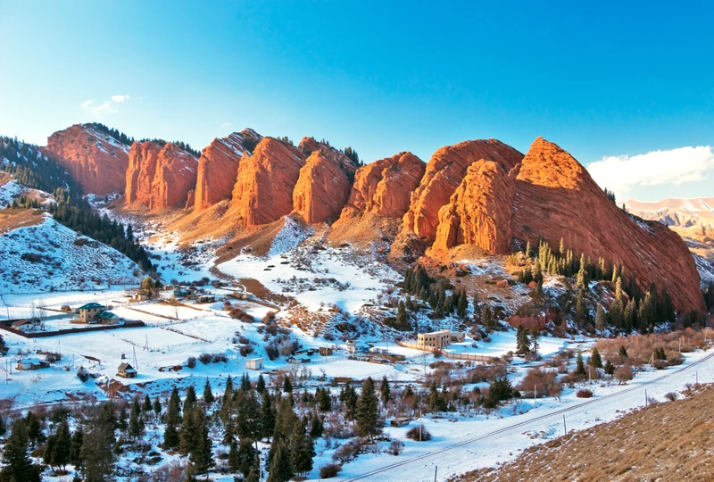 Зимние приключения в Киргизии: айс-флоатинг на Иссык-Куле, каньоны и гастрономия (всё включено)