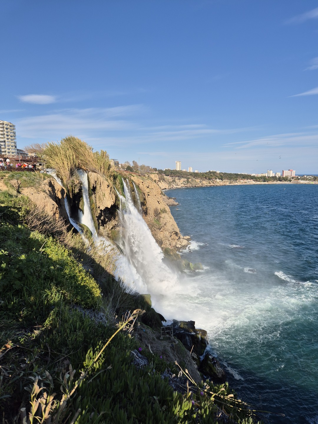 Добрый день, невероятно рады, что попалась реклама трипстера перед путешествием и мы здесь выбрали именно Викторию.