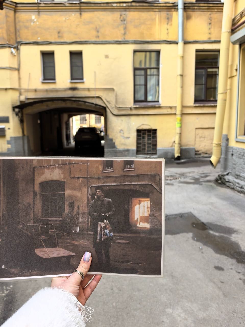 Провели с подругой незабываемое 8 марта на экскурсии по местам съемок культового фильма "Брат". Признаюсь честно: