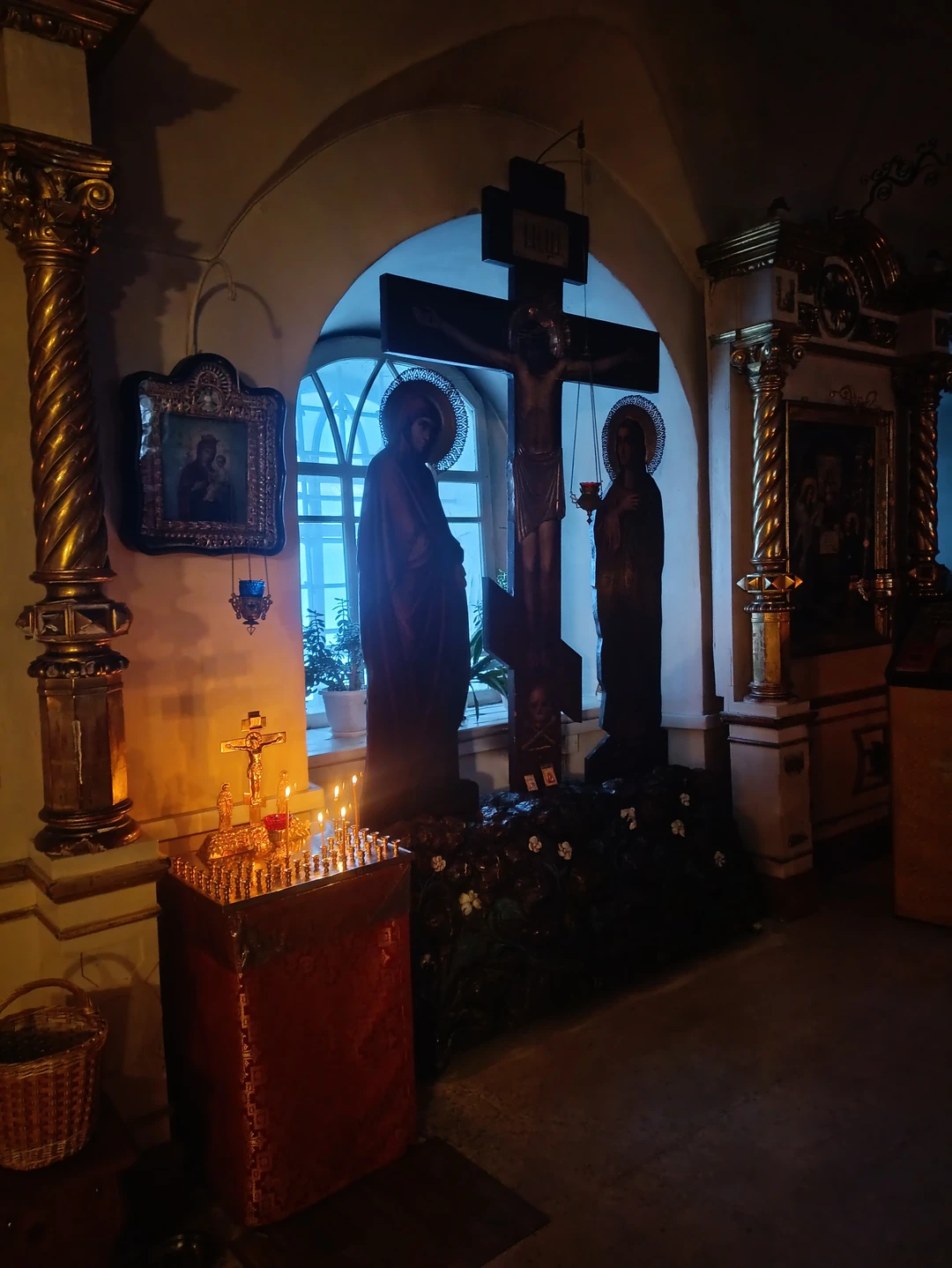 Огромное спасибо Екатерине за организованную экскурсию. Наш гид - Сергей - очень внимательный, интересный рассказчик, не