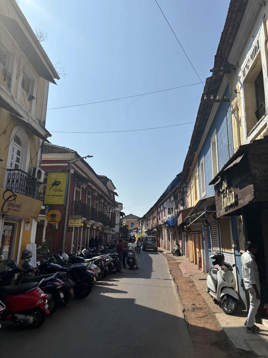 Экскурсия прошла отлично. Панаджи - просто прелестнейший город. Очень приятно гулять по разноцветным португальским улочкам, утопающим