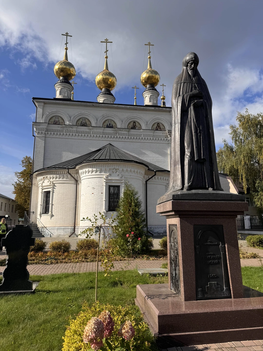 Экскурсия понравилась, организация поездки на высоком уровне, комфортная. Гид рассказывает интересно. Ритм также комфортный, успеваешь сделать