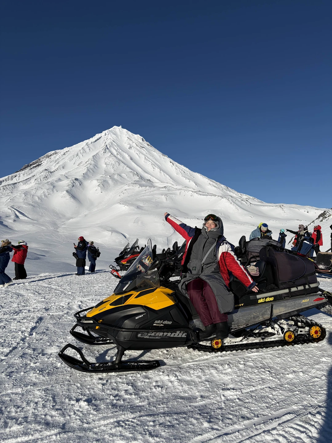 Прекрасная и очень интересная экскурсия! Красота неописуемая! Спасибо Алексею за заботу, дали все необходимые теплые вещи(штаны