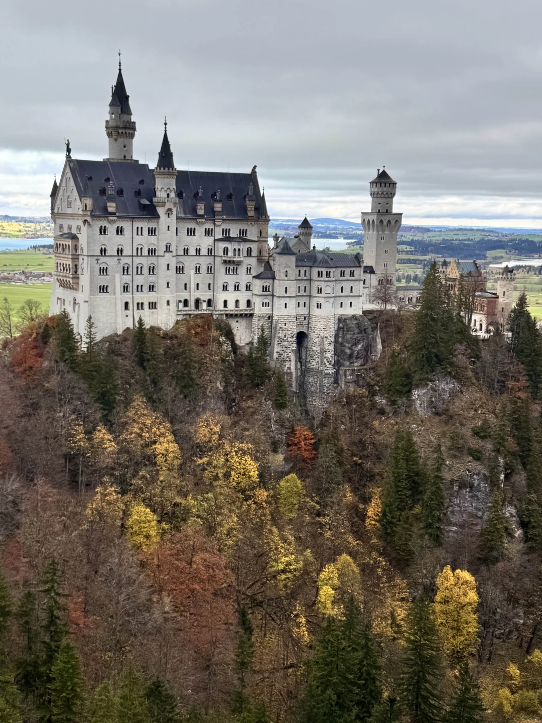 Провели прекрасный день в фантастическом месте в компании Деяна. Деян - замечательный гид и приятный в