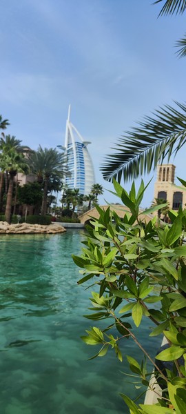 Гид у нас был Азиз. Молодой человек с прекрасно поставленной правильной речью. Хорошо знает историю. Много интересной информации. Спасибо большое