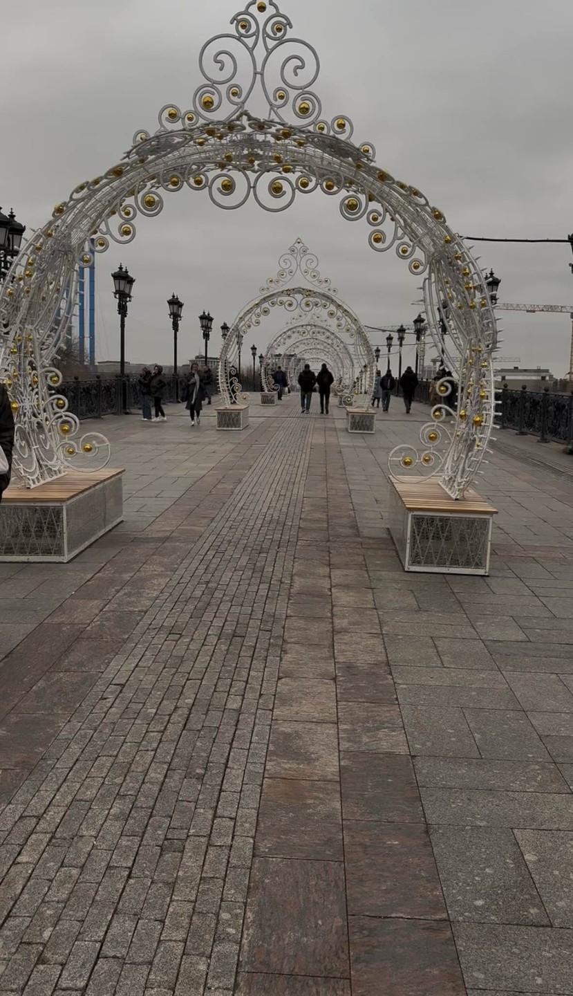 Экскурсия подойдёт практически для всех возрастов. Я специально подобрала автобусную экскурсию, чтобы много не ходить пешком