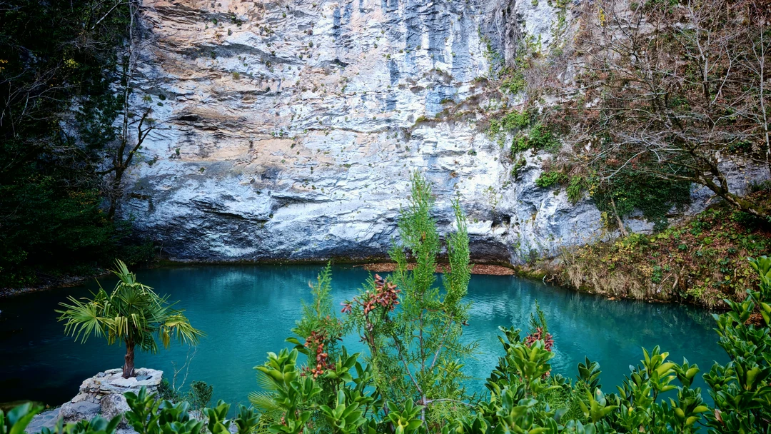 Поездка была очень насыщенной в сопровождении профессиональных водителей, в целом понравилось, организовано хорошо, без задержек. Маршрут