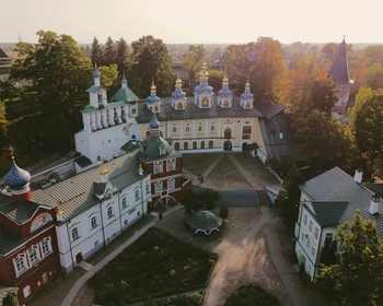 Изборск и Свято-Успенский Псково-Печерский монастырь