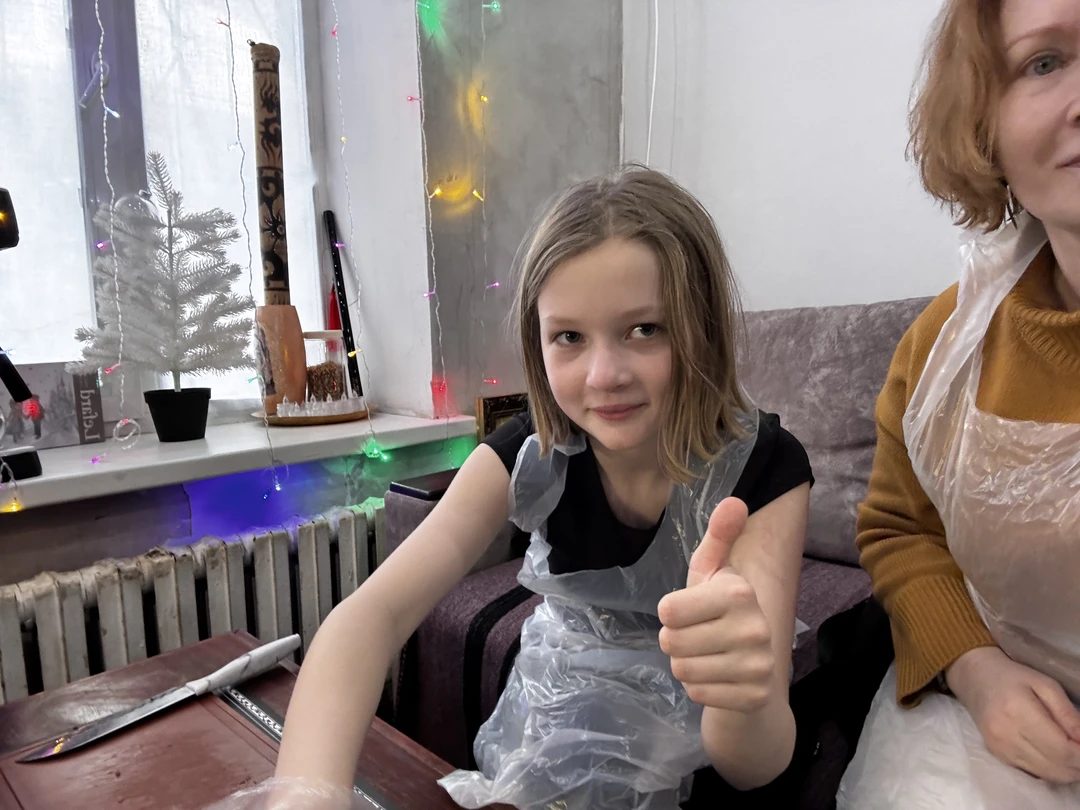 Отличный атмосферный мастер класс! Игорь и Аня чудесная семья и в гостях у них было очень