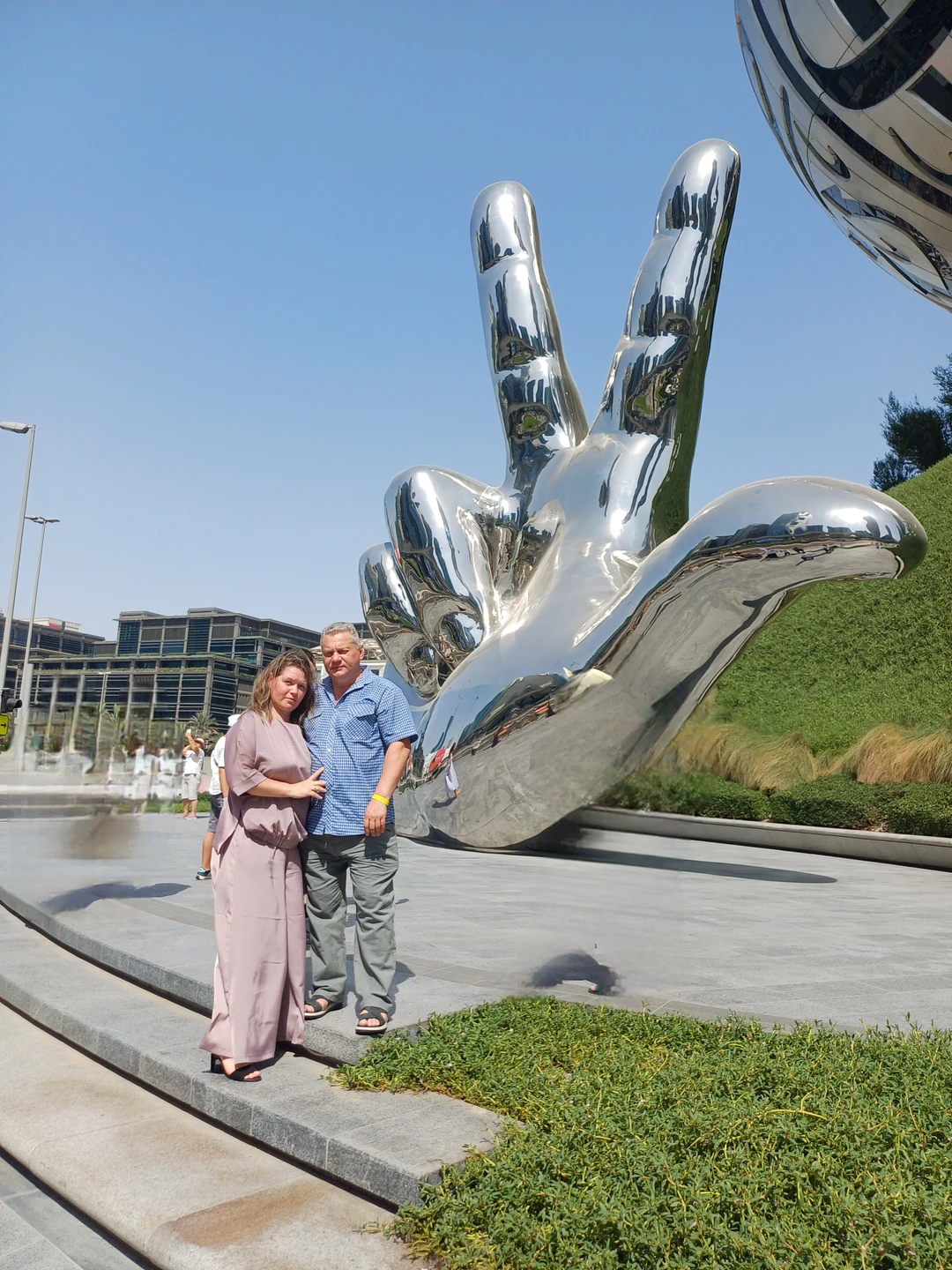 Здравствуйте, дорогие читатели! Прямо сейчас возвращаемся из Дубая в Рас-эль-хаймы. Оценили 5из 5 по всем показателям.