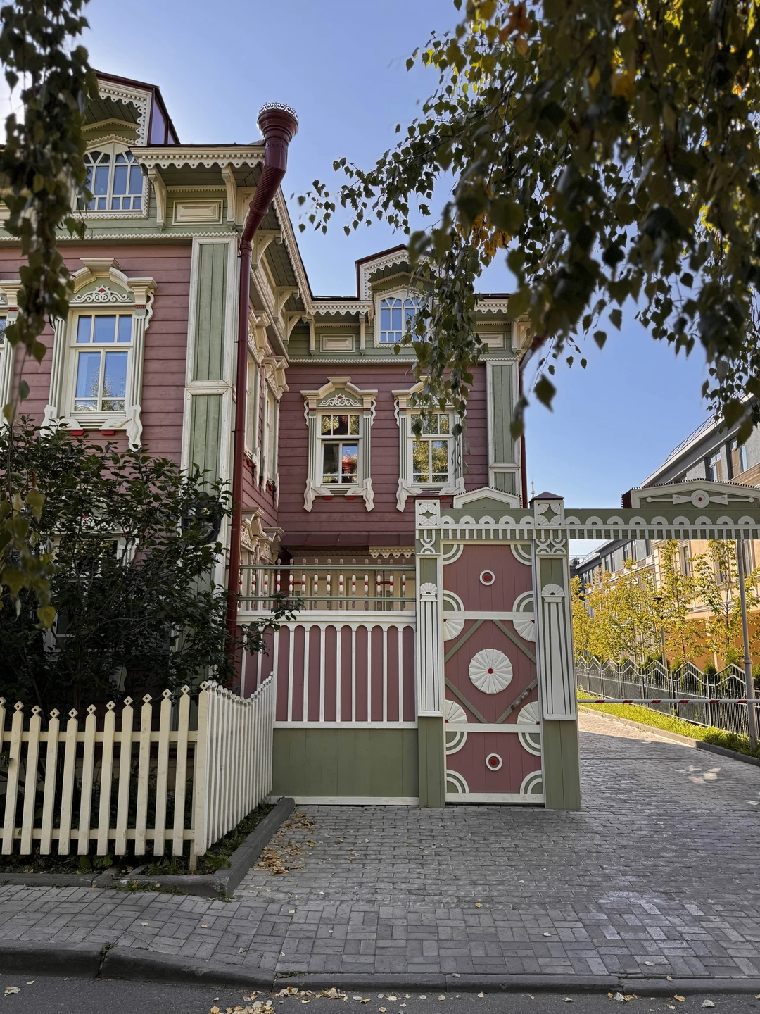 Отличный экскурсовод Эльвира: рассказала и легенды Казани, и исторические факты, и просто интересные заметки о жизни