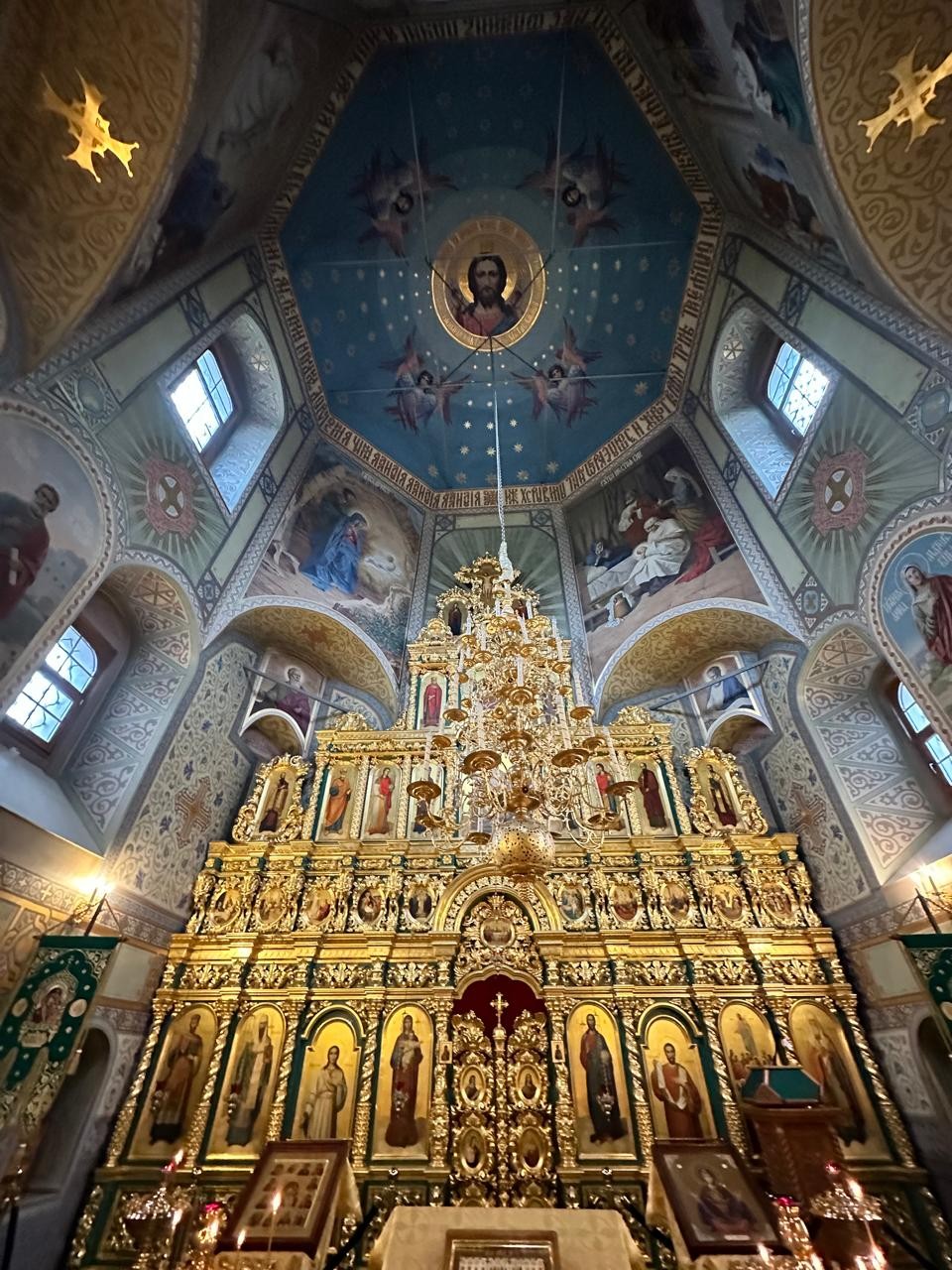 Огромное спасибо за экскурсию! Экскурсия в формате прогулки - это всегда комфортно и интересно. Очень люблю