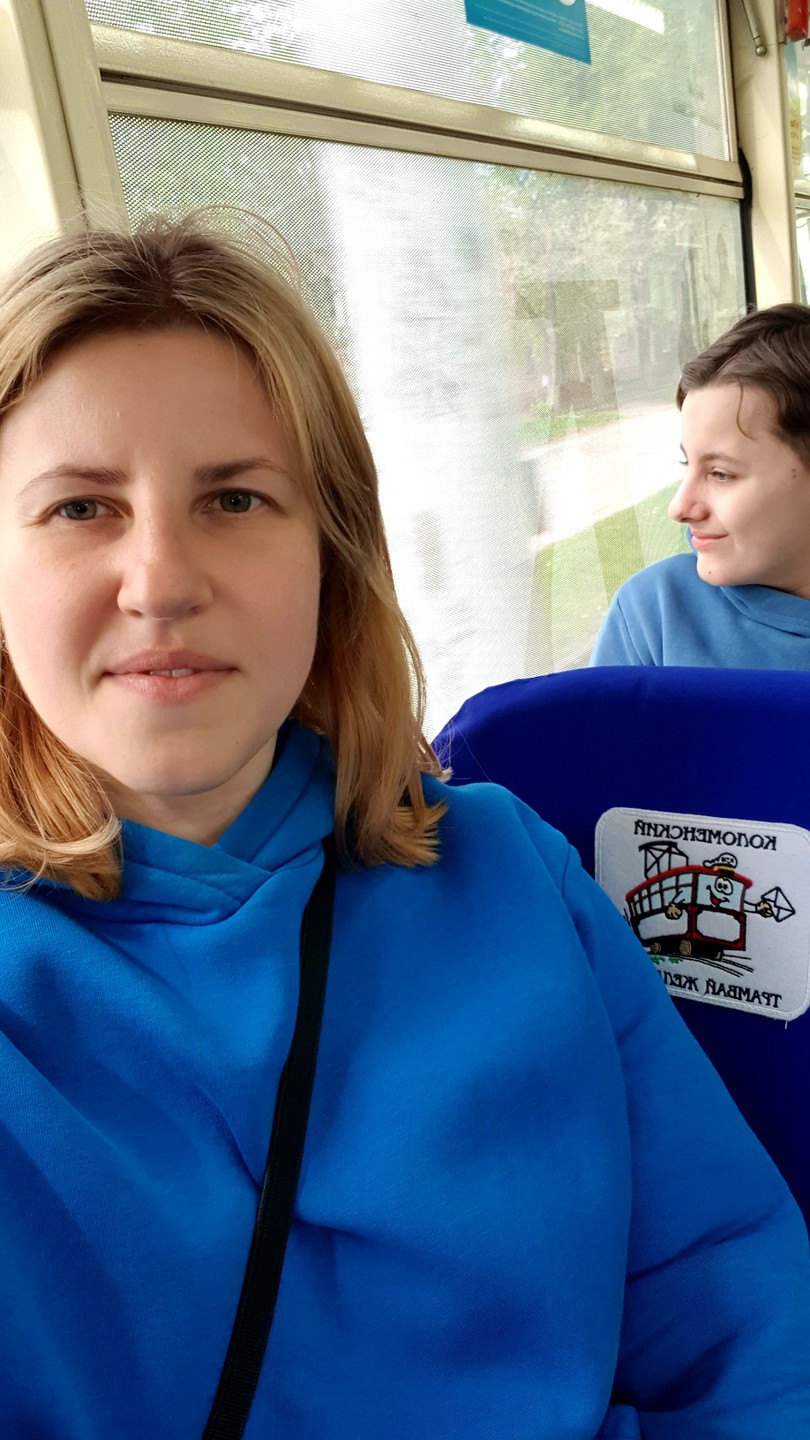 Экскурсия на 5+. Нам повезло, мы попали на маршрут с подъемом на колокольню. В трамвае было