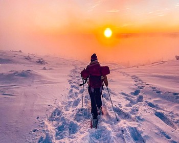 Айс-флоатинг в Белом море и прогулка в горах на снегоступах