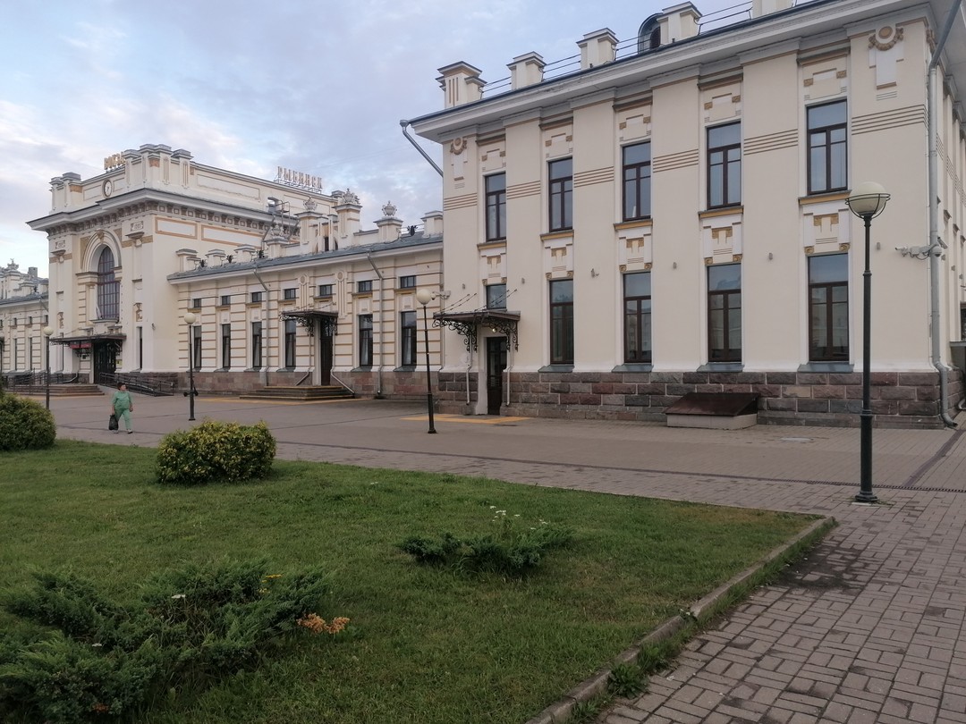 Очень рекомендую и Наталью, и формат велопрогулки. 2 часа пролетели совершенно незаметно, мы даже не устали