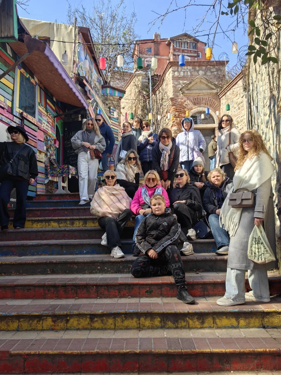 Замечательная экскурсия. Насыщенный маршрут. Прокатились на трамвае, дважды на пароме. Побывали на смотровой, видели многовековые деревья