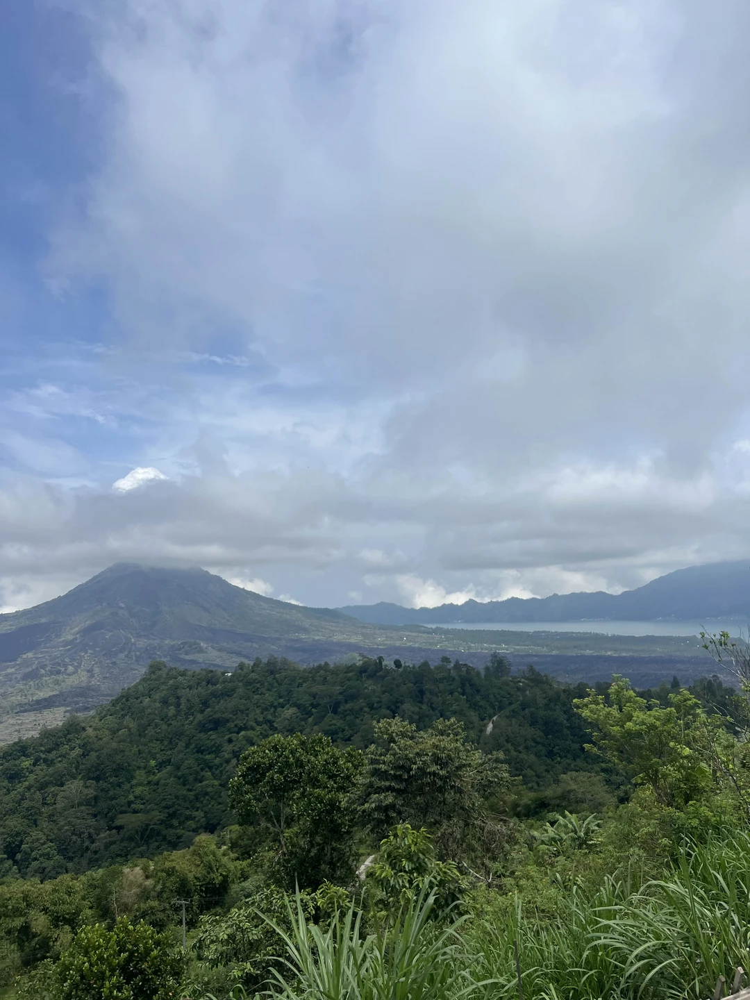 Ваян превзошел все наши ожидания💛! Потрясающий гид и человек, необыкновенно эрудированный, позитивный и добрый! Было очень