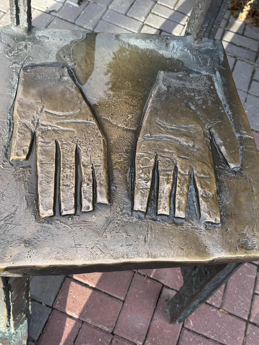 Хорошая, насыщенная экскурсия. Отдельное спасибо Виктору, очень приятно общаться с человеком, который любит не только свою