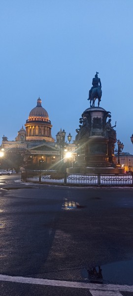 Была на вечерней экскурсии 03.03.2026. Очень повезло попасть к экскурсоводу Руслану - интересные факты и мифы