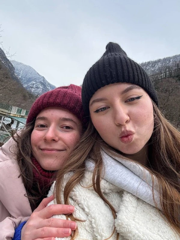 Замечательная экскурсия. Был водитель Саркис и гид Вероника. Саркис плавно водил машину, Вероника всё приятно доступно