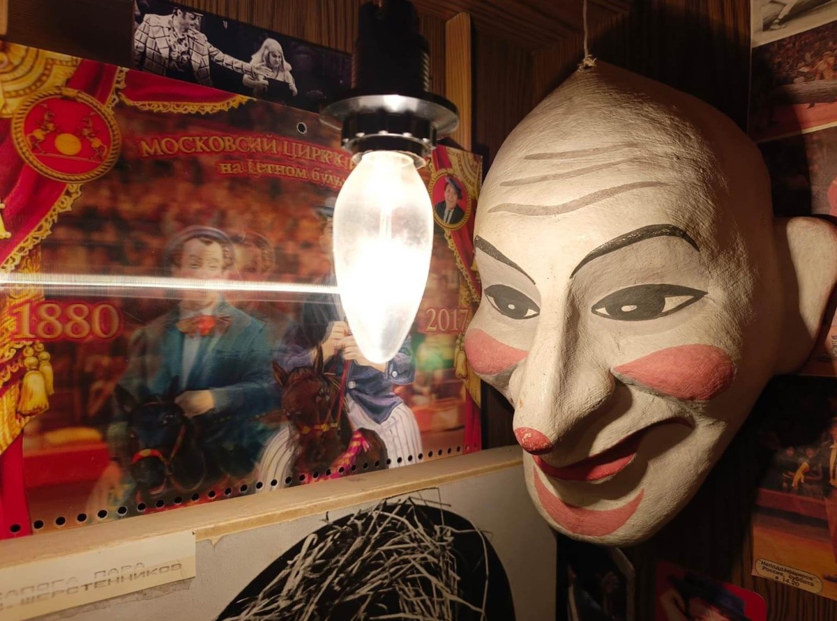 В гостях у знаменитой гайдаевской троицы: Никулина, Моргунова и Вицина (8/8)