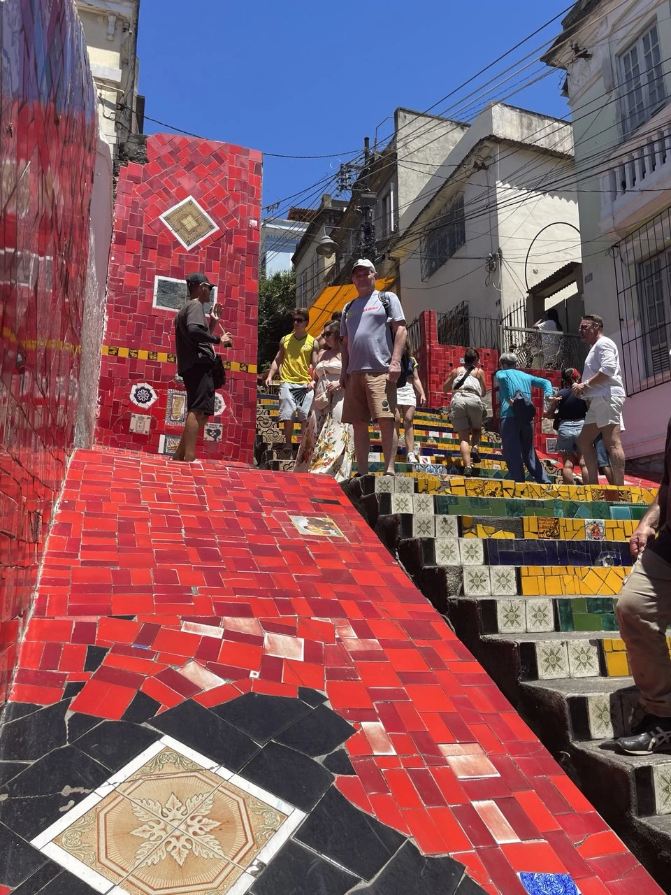 Экскурсия нам очень понравилась. Андрей – это ходячая энциклопедия. Он всё знает про Рио-де-Жанейро. Он учитывал