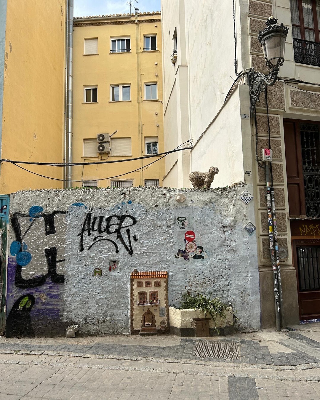 Экскурсия очень понравилась! Валентина рассказала много интересного из жизни города, об искусстве и истории этого удивительного