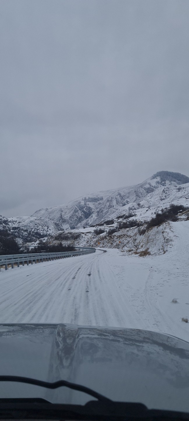 Т. к. погода на Языке Тролля была плохая, мы поменяли маршрут утром и не пожалели