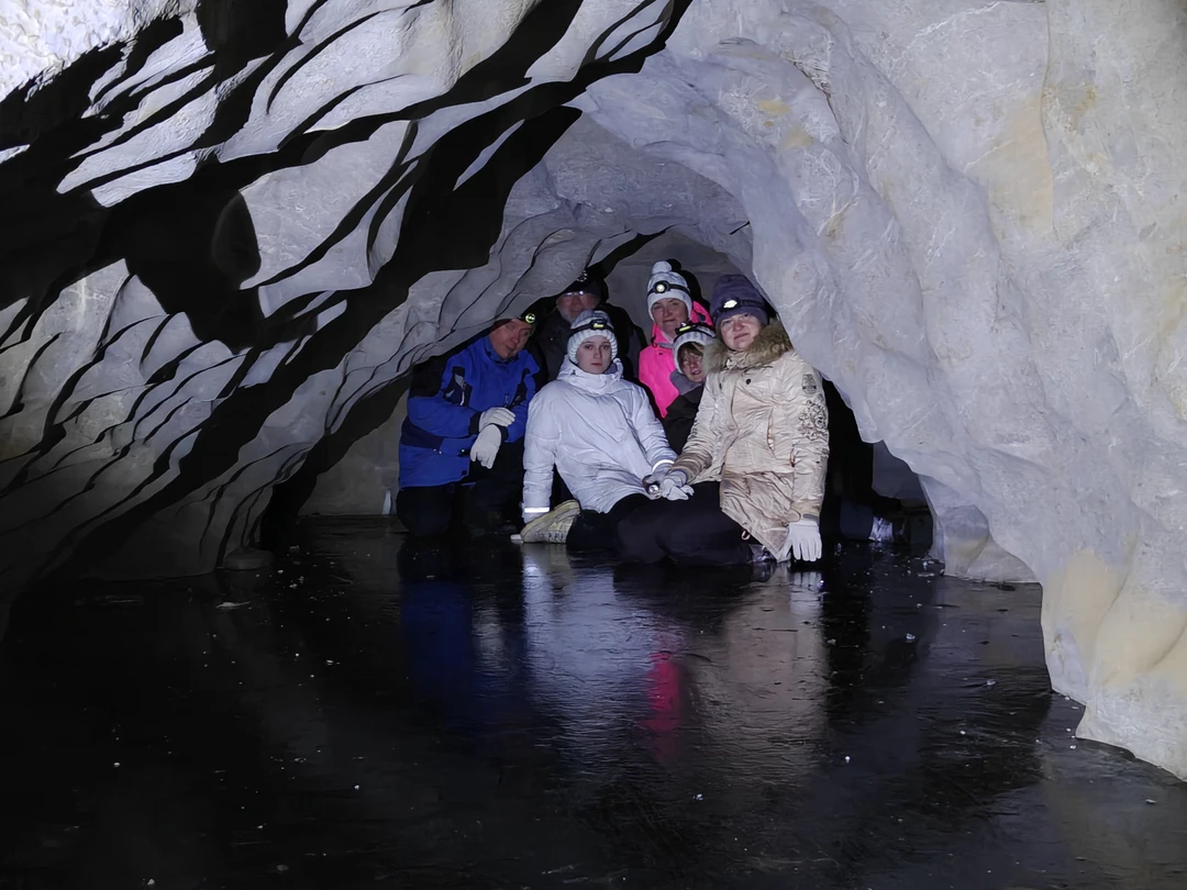 Очень интересная и захватывающая экскурсия. Гид Юрий - увлеченный своим делом человек. Получили большое удовольствие от