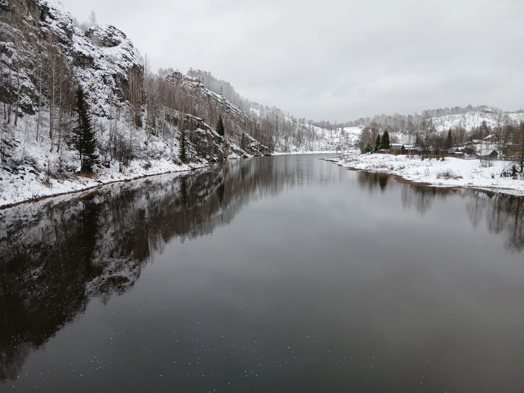 Была на экскурсии 29 ноября. Природа сделала подарок в виде снежного покрова за городом и от