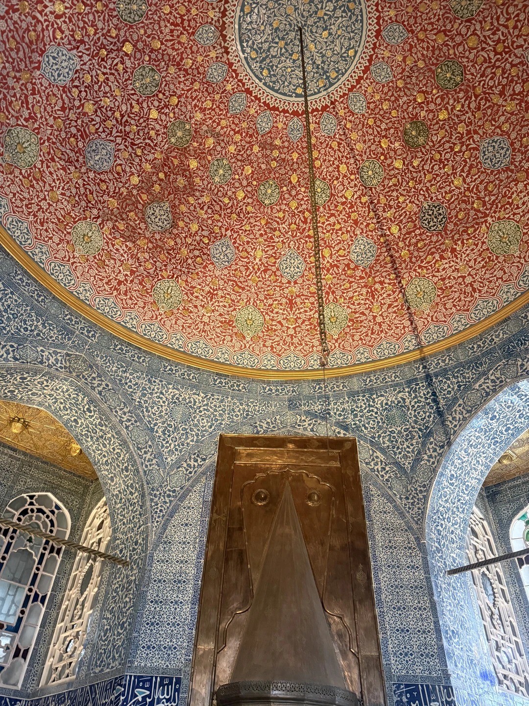 Рушен знает свое дело, провел экскурсию, ответил на наши вопросы, подсказал, что еще посмотреть, куда стоит