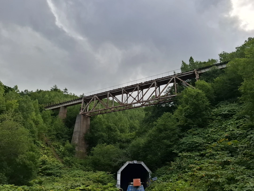 Чертов мост, Ведьмин мост и Маяк Слепиковского (Виктория)