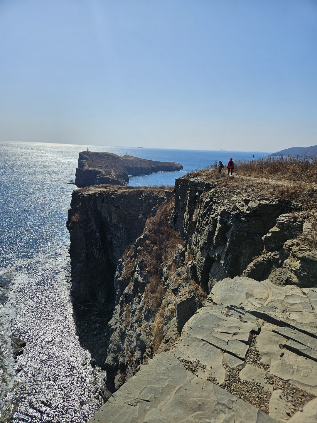 Ну это огонь!!)) На самом высшем разряде. Очень благодарен Алине за погружение в историю Владивостока. Показала
