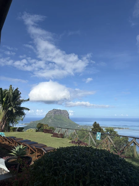 добрый день 😃 хочу сказать огромное безграничное спасибо Анне, она просто фея 🧚‍♀️, наш тур был