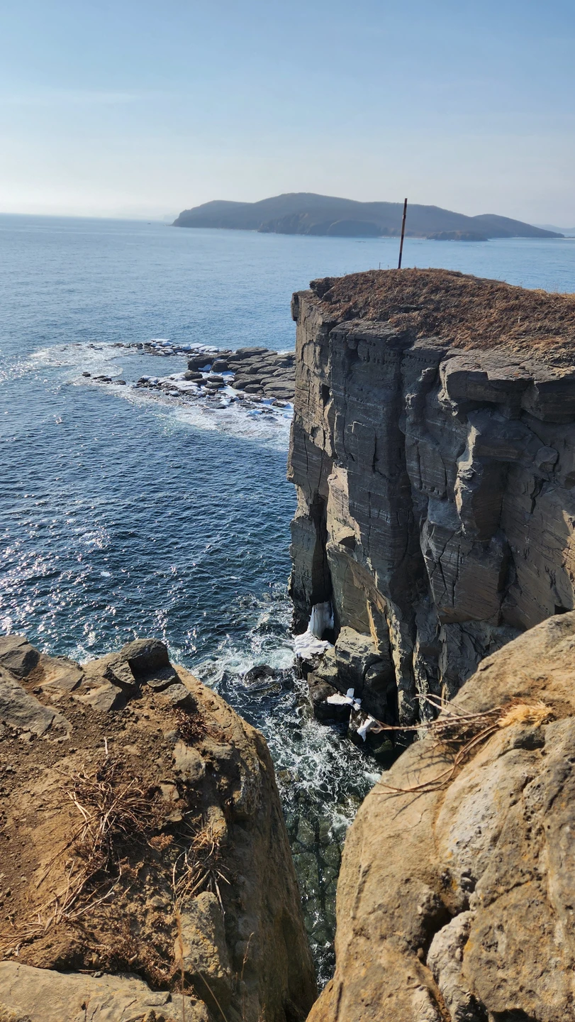 Посетили остров Русский вместе с гидом Кириллом! Сразу обсудили локации, так как в некоторых мы уже