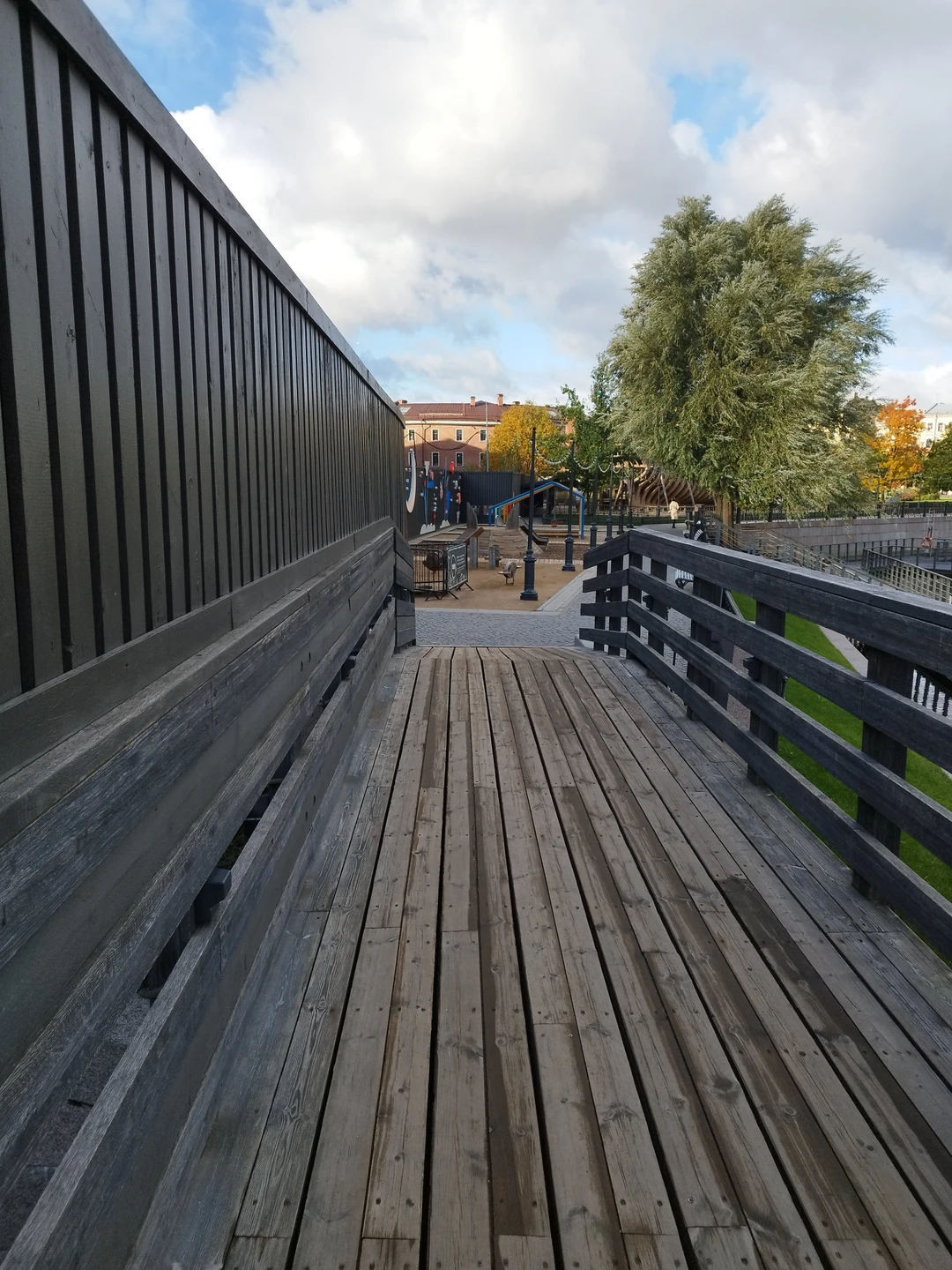 Мне, как производственнику было очень интересно посмотреть производство. Интересна сама история предприятия. Конечно очень грустно, что