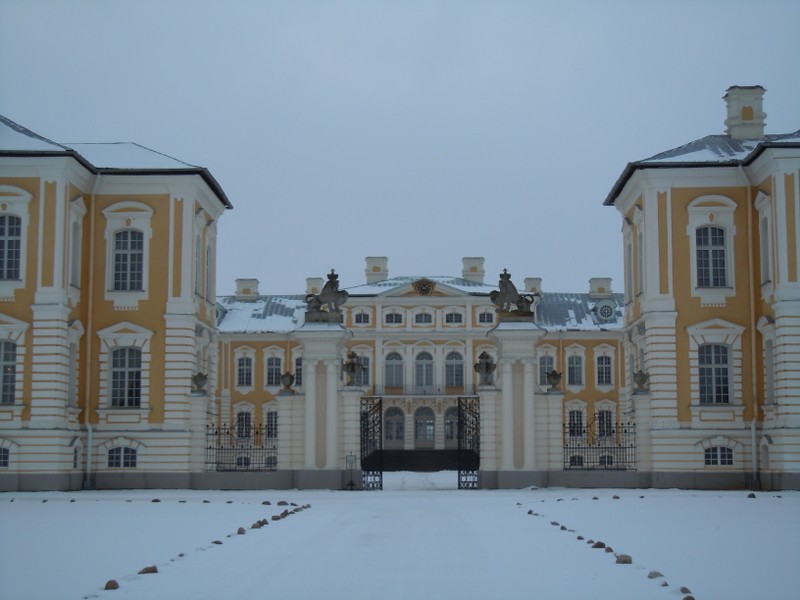 Рундальский дворец