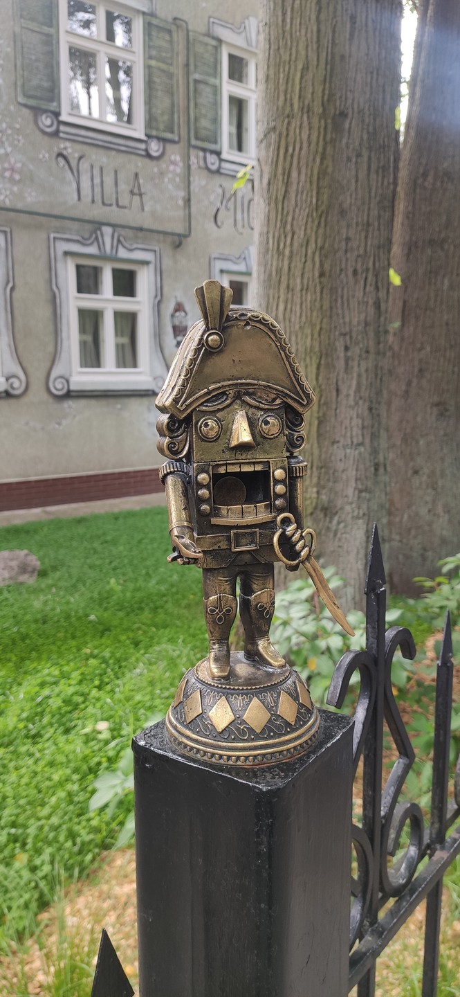 Спасибо за экскурсию и полезную информацию для нас по мимо достопримечательности, но и дальнейших наших действий
