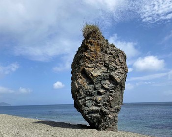 Пещеры и гроты мыса Великан и Охотское море