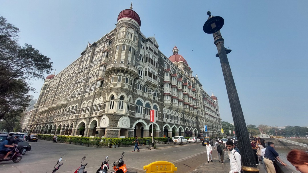 Это экскурсия, которая стоила своих денег! Почему рекомендую, хотя я -"тертый калач", ездила много по как по Азии, так и Европе: