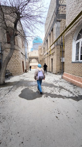 Спасибо большое за экскурсию Манзуре. Показала нам много ремесленных мастерских, рассказала про историю Бухары. Нам очень