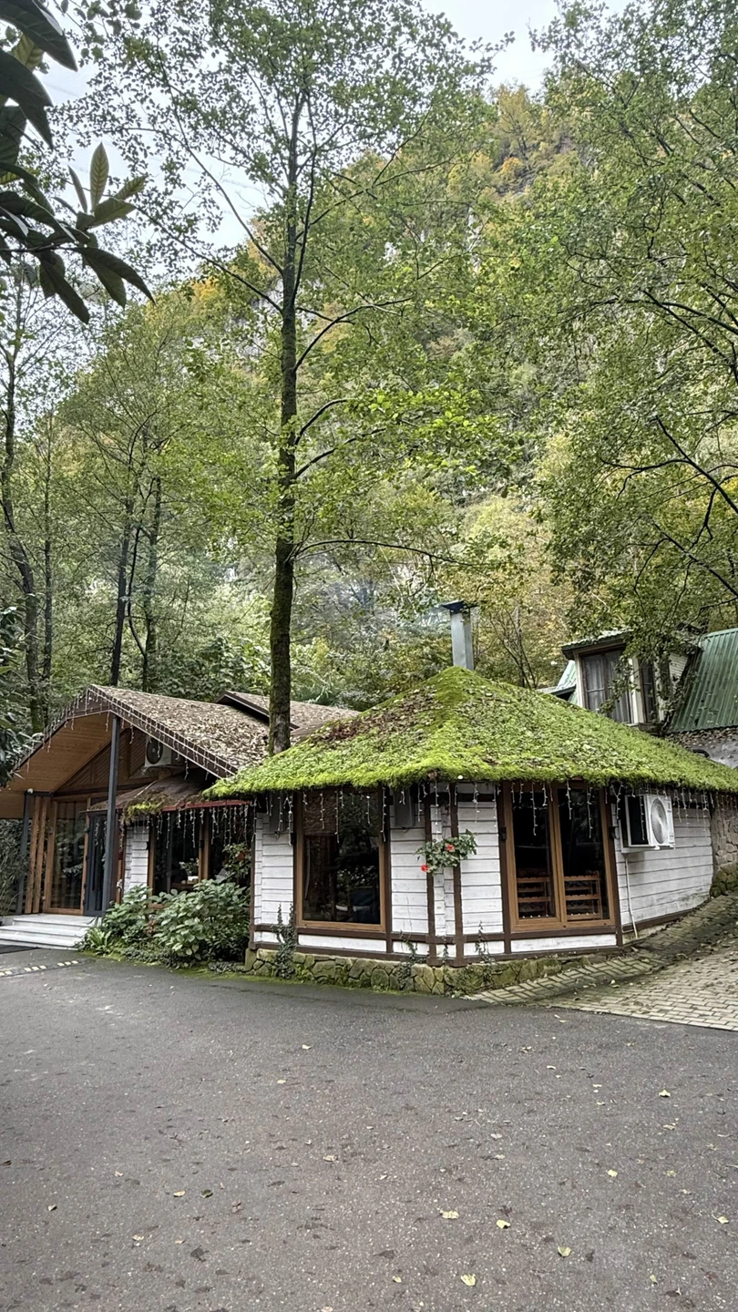 Отличная прогулка! Прекрасный день в горах) Очень интересно, тактично и комфортно! Все с учетом наших пожеланий