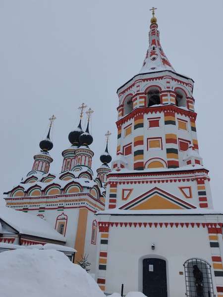 Мы с сестрой любим путешествовать по России и в этот раз заглянуло во Владимир. Экскурсии выбираем