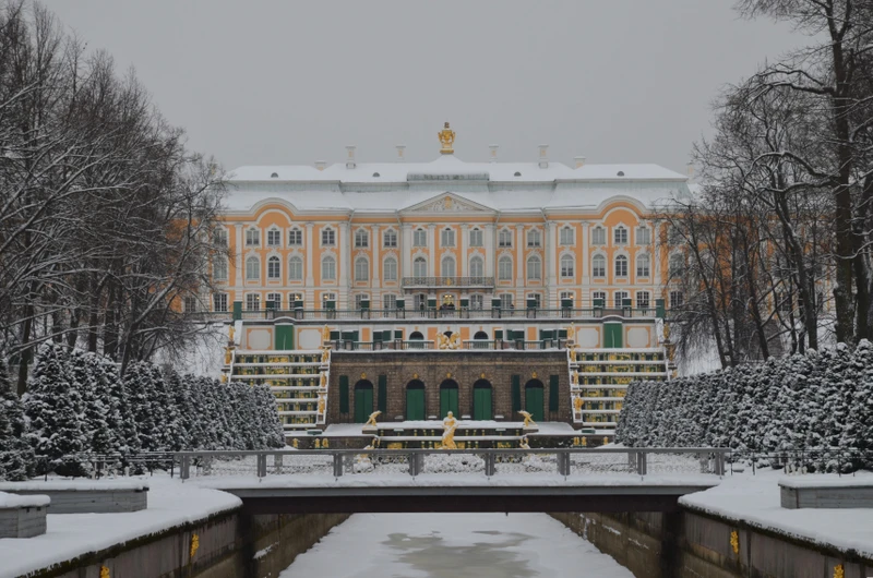 Роскошный Петергоф: Большой императорский дворец