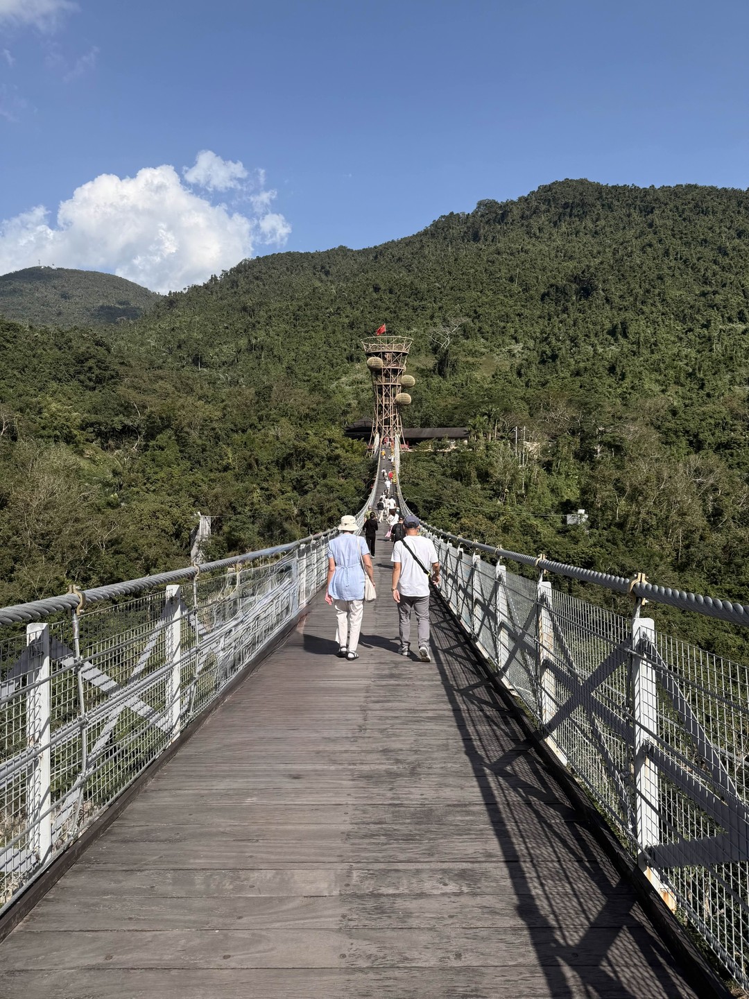 Большое спасибо Артему за интересную экскурсию, сопровождение и еще на комфортабельном авто!) обязательно рекомендую!)