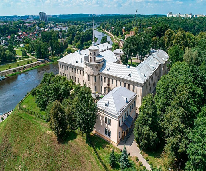 Трансфер из Минска - в Лидский замок и королевский Гродно