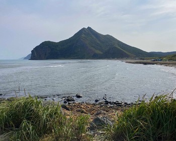 Тихая бухта, побережье Охотского моря, крабы и огромный водопад